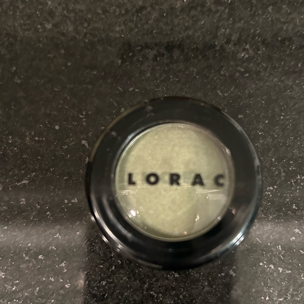 NWT🌷LORAC “Lush” green eyeshadow